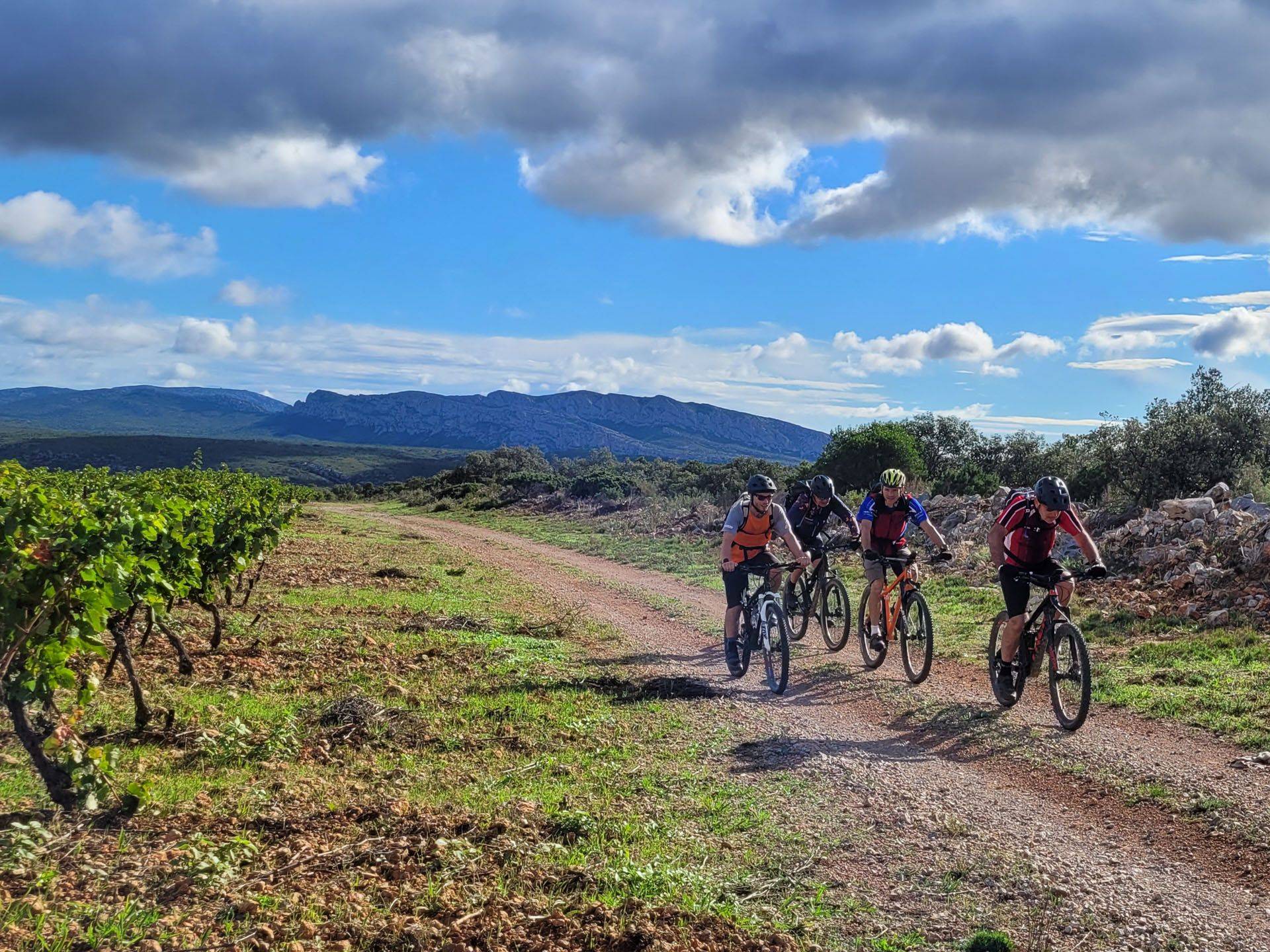 Catra Trail Riders The entire Cathar Trail by mountain bike - level 4 | Circuit | La Rebenne
